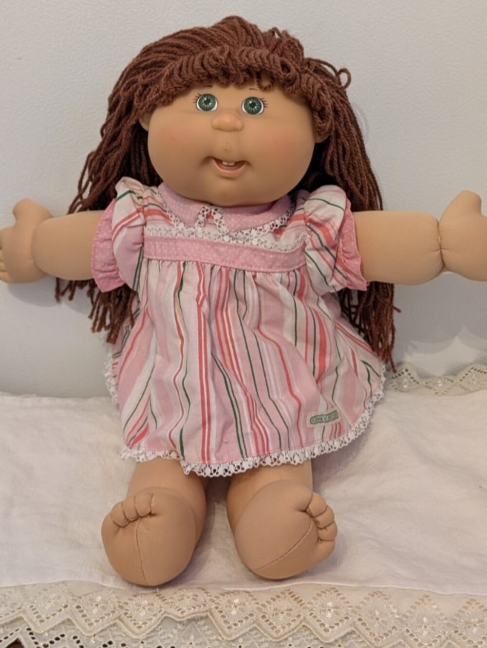 Vintage Play Along Cabbage Patch Kids Doll - Brown Yarn Hair Green Eyes